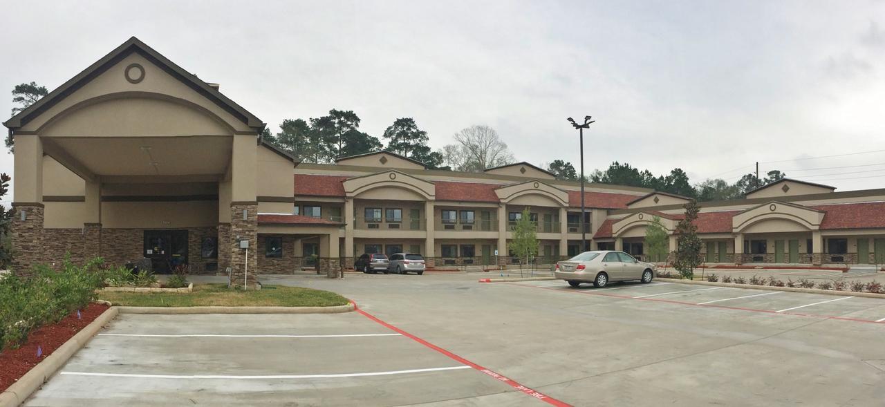 Scottish Inn & Suites - Conroe Extérieur photo